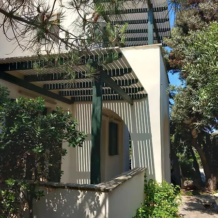 Kedros Apartmanhotel 3*