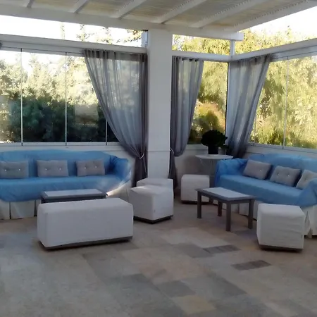 Apart Otel Kedros 4*