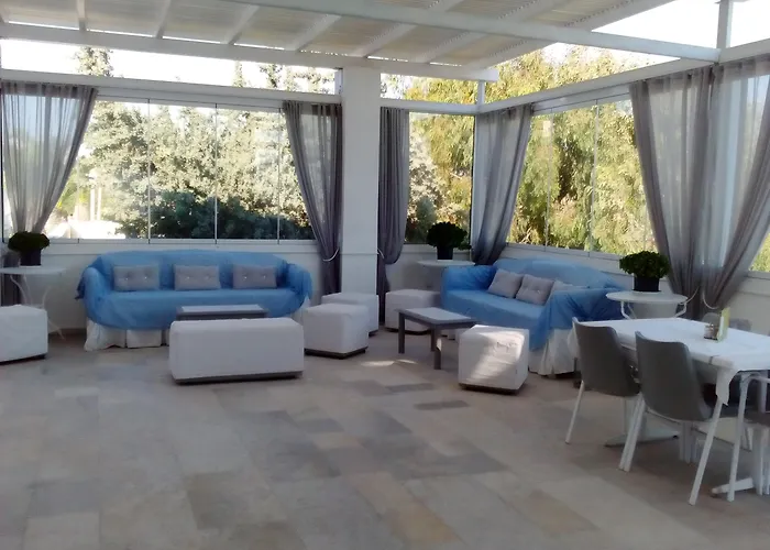 Kedros Aparthotel 4*