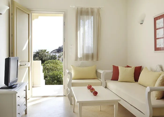 Kedros Aparthotel 4*