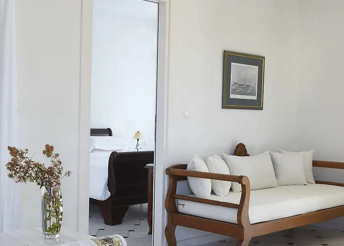 Kedros Aparthotel 4*