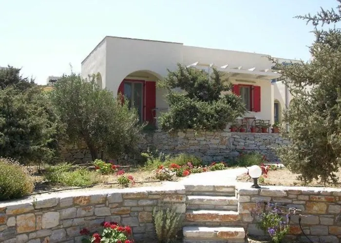 Kedros Aparthotel 4*